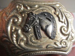 VINTAGE HORSE AND HORSE SHOE THEME BELT BUCKLE – GW-26