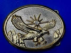 Patriotic American Eagle flying over Mountains w/ starburst Vintage belt buckle