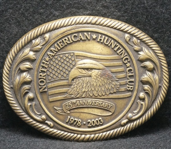 XF09118 VINTAGE 2003 *NORTH AMERICAN HUNTING CLUB* 25TH ANNIVERSARY BELT BUCKLE
