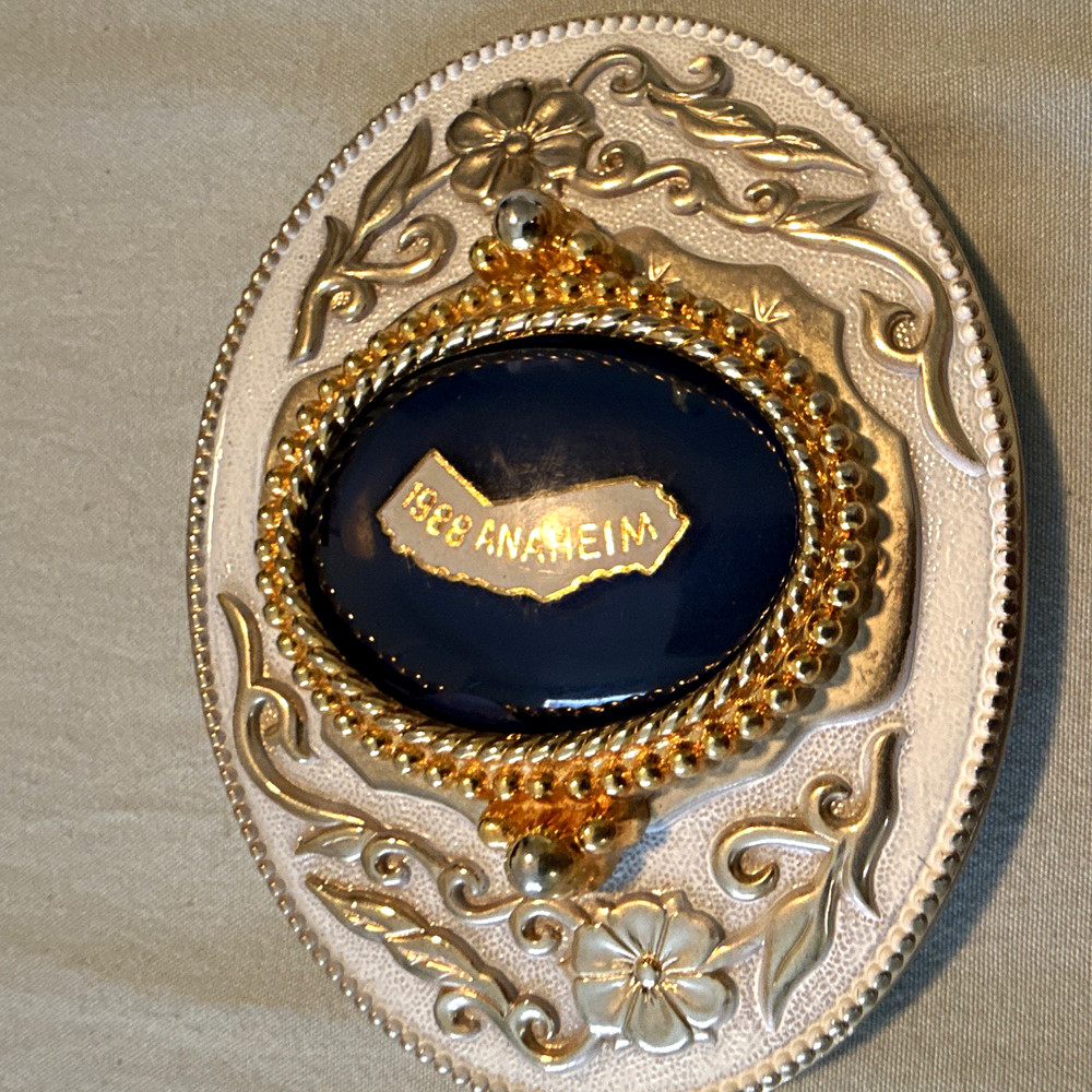 Men&rsquo;s Two-Tone Oval Floral Western Belt Buckle Blue Center 1988 Anaheim
