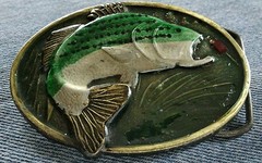 FISH BASS FISHING LURE COLORED DETAILED UNDERWATER SCENE FISHERMAN BELT BUCKLE