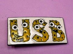 Yellow USB Letters Sponge Bob? Eyes Teeth Novelty Funny Belt Buckle