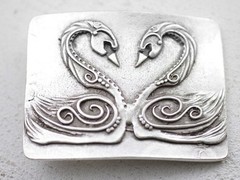 Swan Pair Heart Design Belt Buckle in Antique Silver for Denim Leather Belts