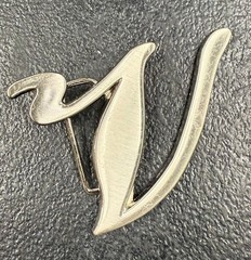 Bold Capital “V” Cut-Out Belt Buckle – Personalized Style Statement!