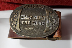 Train « Railroads They Built the West » Belt Buckle Solid Brass, VG condition