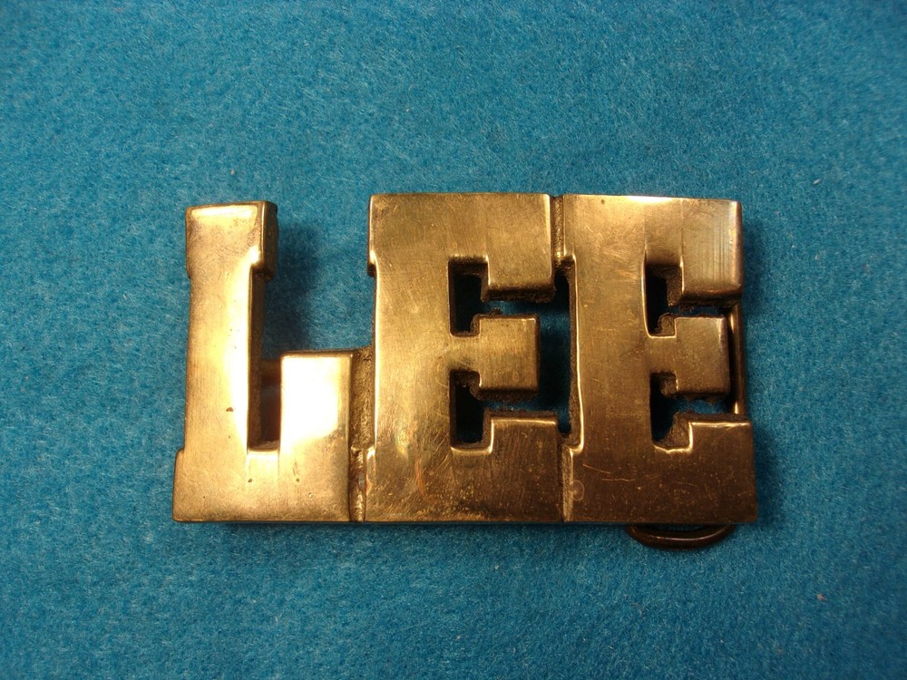 EXCELLENT OLDER VTG SOLID BRASS MEN&rsquo;S BELT BUCKLE FROM TAIWAN: NAME OF « LEE »