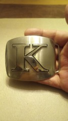 Metal Chrome Finish Monogrammed Embossed Initial « K » Belt Buckle