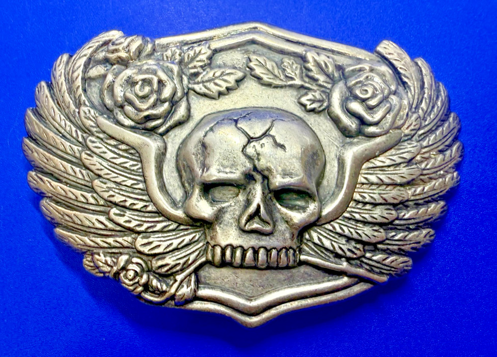 Skull with Wings Roses Halloween Gothic Punk Biker Vibe Silver Tone Belt Buckle