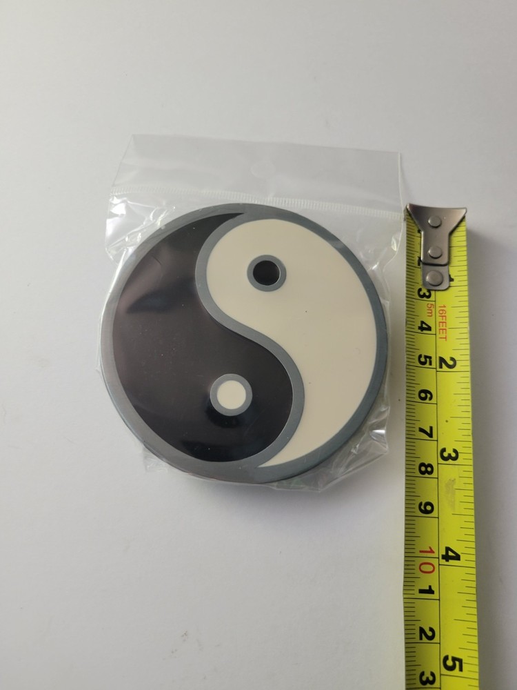 Ying Yang Belt Buckle Black / White With Silver Outlines