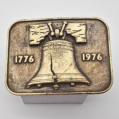 Vintage 1976 Bicentennial Liberty Bell Commemorative Belt Buckle Americana