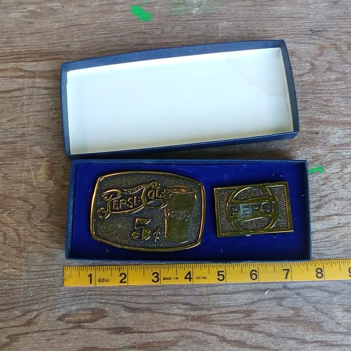 Pepsi Cola Soda Pop 1986 Sales Rally Belt Buckle Lot Of 2 Brass NIB Advertising