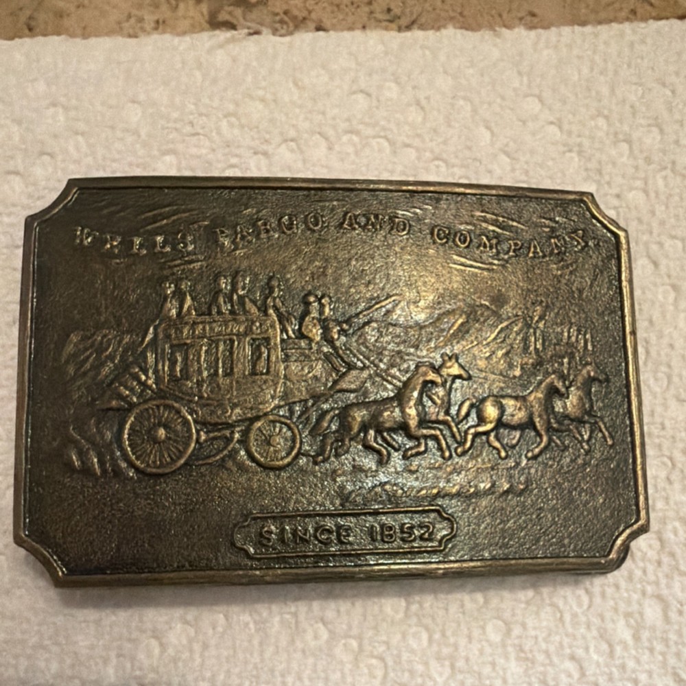 Wells Fargo & Company Since 1852 Stagecoach Western Bronze Belt Buckle 1.5&Prime;