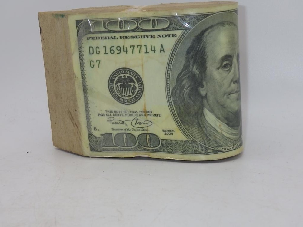 VINTAGE $100 BILL MONEY ROLL BELT BUCKLE USED