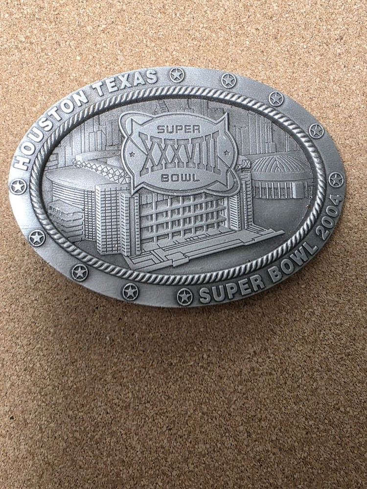 Super Bowel 2004 Houston Texas Pewter 2 1/2&Prime; X 3 1/2&Prime; Oval Belt Buckle