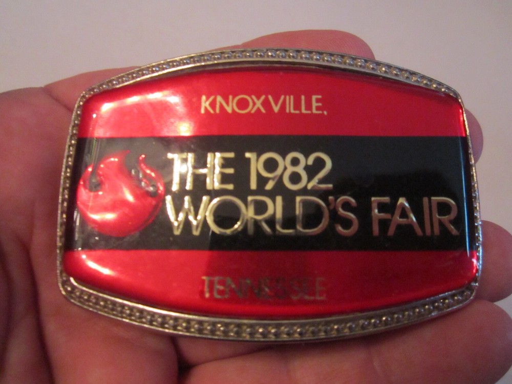 1982 WORLD&rsquo;S FAIR BELT BUCKLE – KNOXVILLE, TENNESEE – GW-17