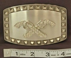 STUDDED SILVER TONE TWIN PISTOLS BELT BUCKLE 