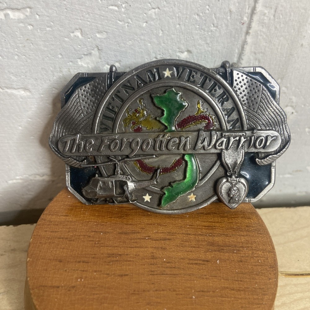 Forgotten Warrior VIETNAM VETERAN Belt Buckle Nice Colors 1989