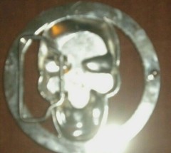 BRAND NEW SILVER BUCKLE WITH A SKULL AND CLEAR STONES SIZE 3.25 X 3.25 IN