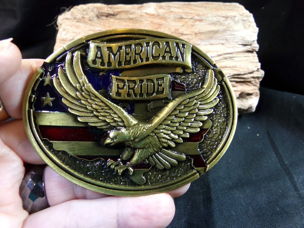 Men&rsquo;s Belt Buckle &lsquo;AMERICAN PRIDE,&rsquo; U.S.A in shape of the Flag, & American Eagle