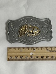 Men&rsquo;s Western Silver Tone Belt Buckle Gold Tone Bronc Scroll Engraved 1.5&Prime;