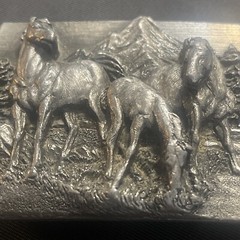 Siskiyou 1989 3-D Belt Buckle Horses Q-35 Brass Buckle w/ Metal Loop USA Made