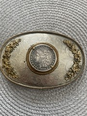 Men&rsquo;s Western Engraved Oval Metal Belt Buckle, Coin Accent, 1.5in Silver/Gold