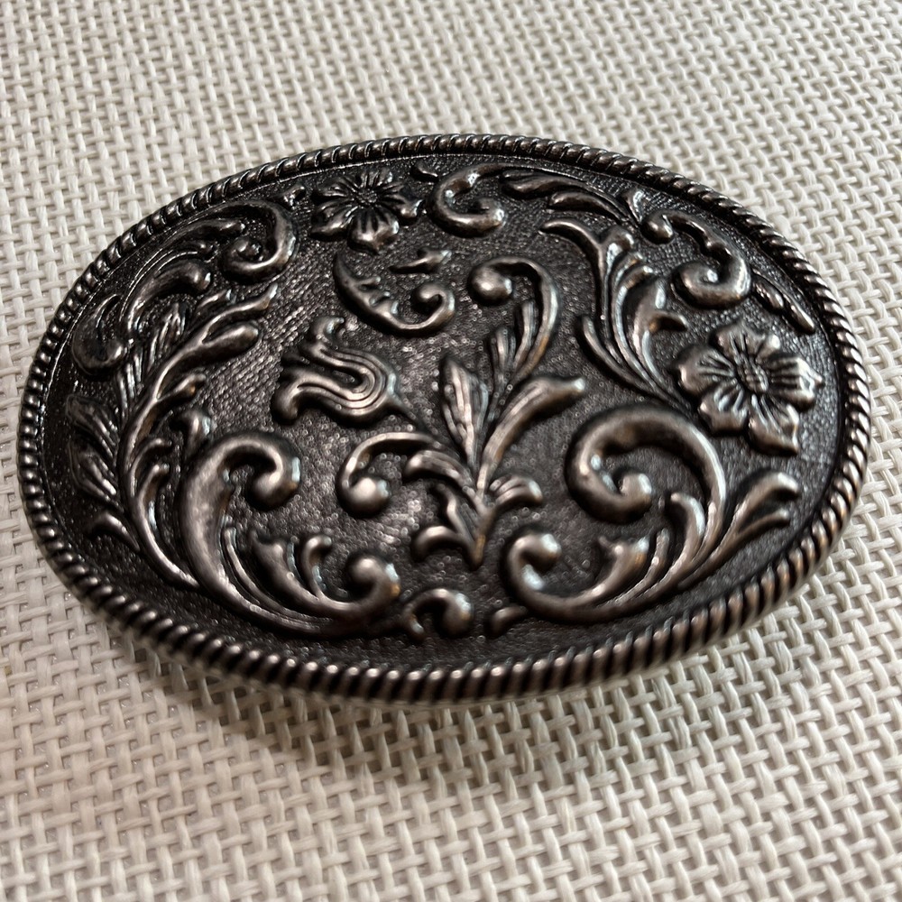 VTG Ornate Silver Pewter-toned Belt Buckle Raised Flower Filigree Scrollwork EUC