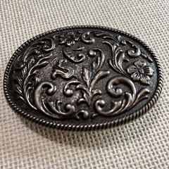 VTG Ornate Silver Pewter-toned Belt Buckle Raised Flower Filigree Scrollwork EUC
