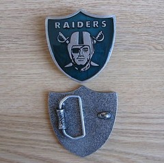 Raiders Oakland football belt buckle (choice colors)