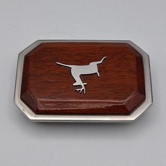 Vintage 3D Leaping Deer Belt Buckle Metal Wood Grain Heavy Duty Rare Collectible