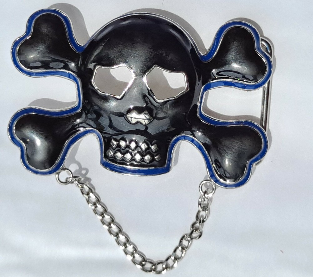 Skull with Chain Men&rsquo;s Belt Buckle – Black/Blue/Silver colors