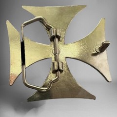 Red Iron Cross Belt Buckle Hebilla Con Cruz Roja