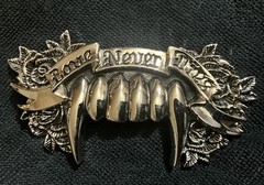 Fang Belt Buckle LOVE NEVER DIES Vintage Metal Rock Rebel Used