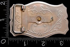 LK20132 VINTAGE ***RAISED HORSE HEAD INSIDE HORSESHOE*** WESTERN BELT BUCKLE