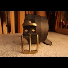 Retro Men&rsquo;s Leather Belt – 38mm Wide Brass Buckle Street Tough-Guy Style