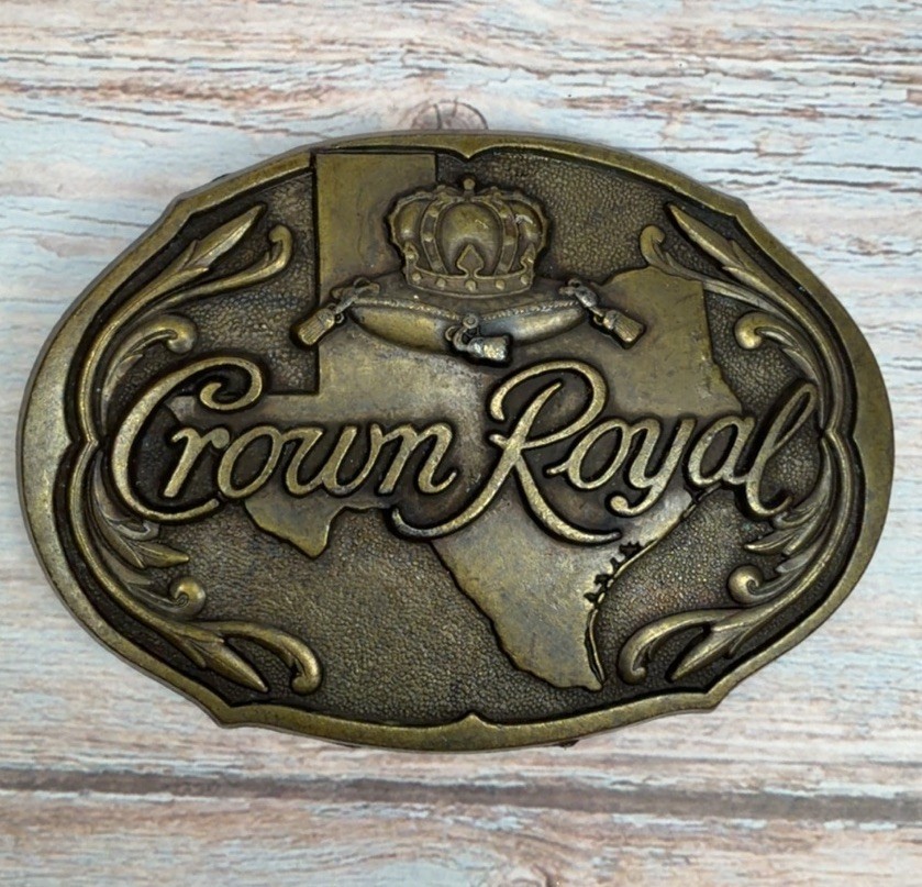 Crown Royal Men’s Oval Gold Metal Western Belt Buckle Logo Vintage Bronzetone