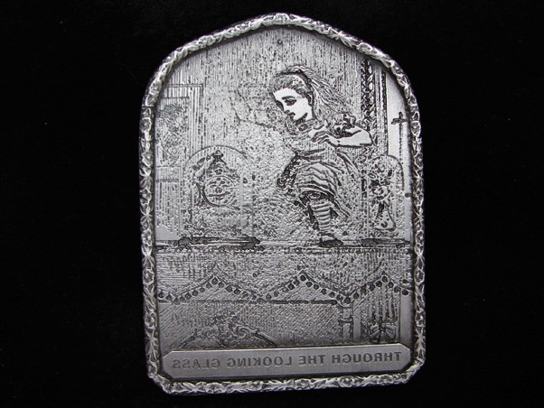 PC07120 *NOS* 2003 **ALICE IN WONDERLAND** FANTASY ARTWORK BERGAMOT BELT BUCKLE