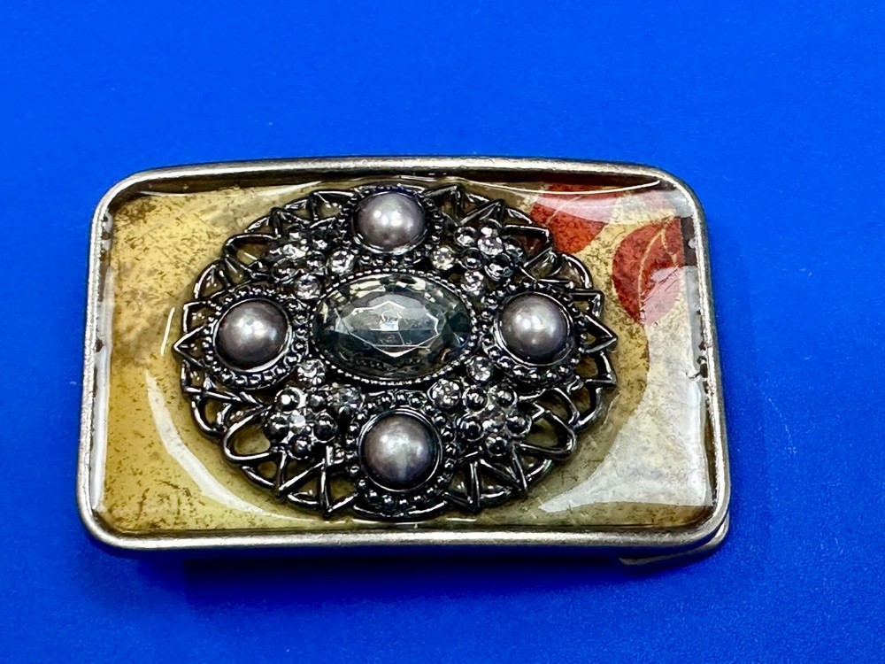 Chunky Raised Flower Swirl Theme Oval Cluster In Rectangular Belt Buckle