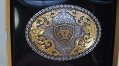 Ariat LOGO Western Oval Filigree Shield Berry Edge Belt Buckle A37005