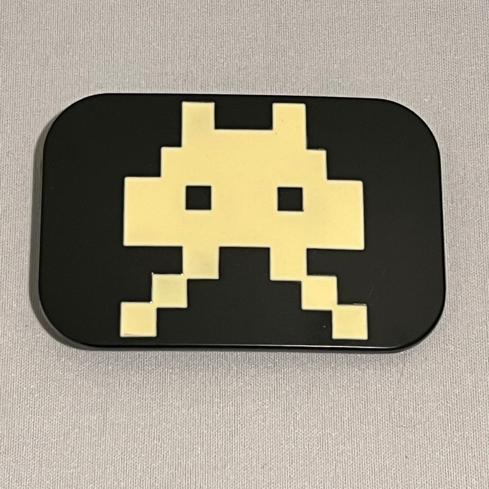 Space Invader Belt Buckle Black Yellow Retro Pixel Arcade Metal Collectible