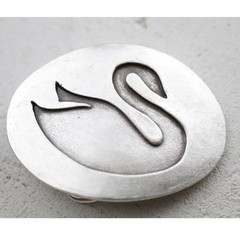Modernist Swan Belt Buckle Oval Shape in Antique Silver for Belts