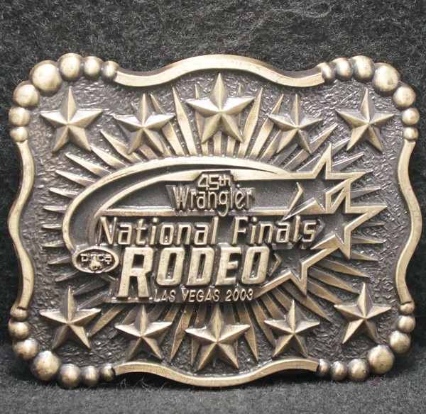 XE19124 *NOS* VINTAGE 2003 ***45TH WRANGLER NATIONAL FINALS RODEO*** BELT BUCKLE