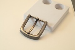 New Hight Quality 1 1/2&Prime; (38mm) pin buckle(#Z3) light gray gun metal color, USA