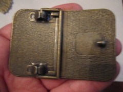 VINTAGE AMERICAN COLONIAL SCENE DESIGN BELT BUCKLE – GW-15