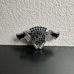 SE11105 *NOS* REALLY COOL **DUELING GUNS W/ TRUCKER GIRLS** FASHION ART BUCKLE