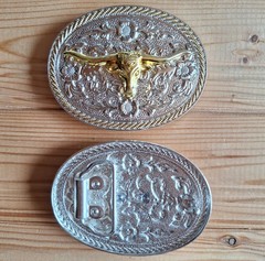 Long horns Bull western country oval silver & gold belt buckle