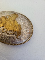🐎CRUMRINE WESTERN BELT BUCKLE WILD HORSES OVAL SILVERPLATE ON BRONZE🐎
