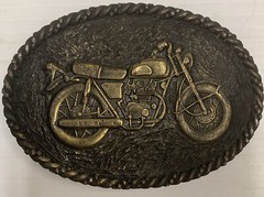 Used Unbranded Brass Tone Motorcycle Belt Buckle 6 OZ 3 5/8 Inches Long U6