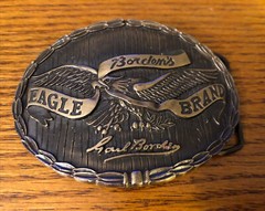 VINTAGE 1970s BORDEN&rsquo;S EAGLE BRAND BELT BUCKLE SOLID BRONZE 3 1/2&Prime; X 2 3/4&Prime;