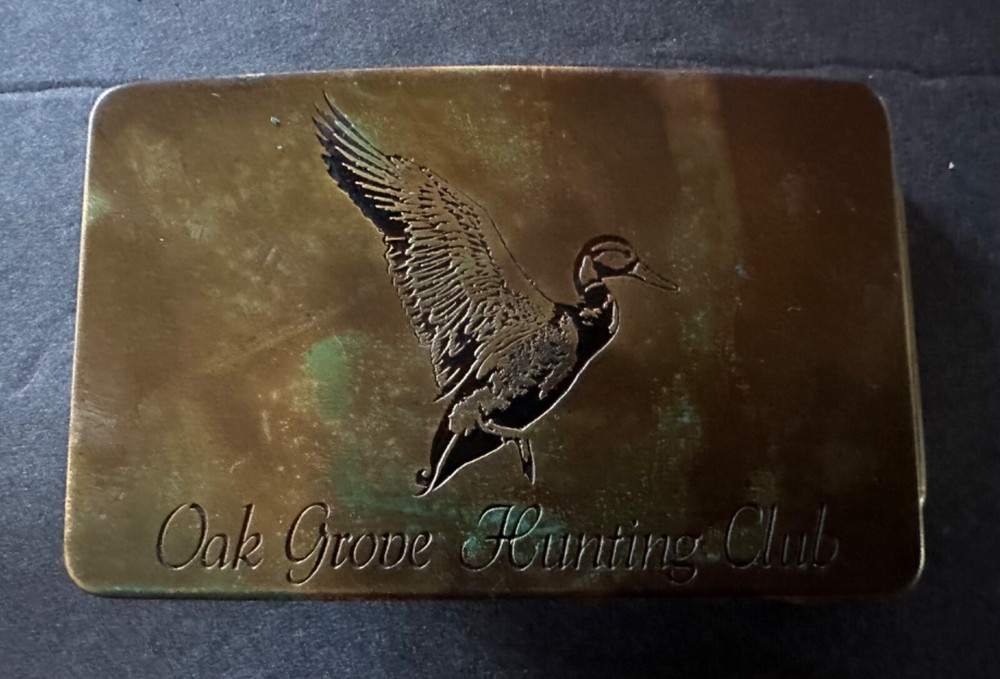 VINTAGE OAK GROVE HUNTING CLUB BRASS BRAND BELT BUCKLE LOTS OF PATINA